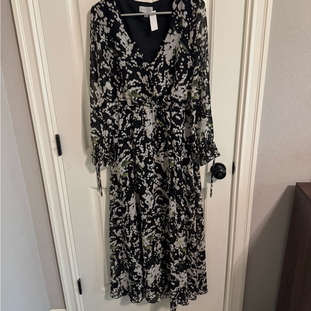 Belle Sky Black and White V-Neck Bishop Sleeve Sundress